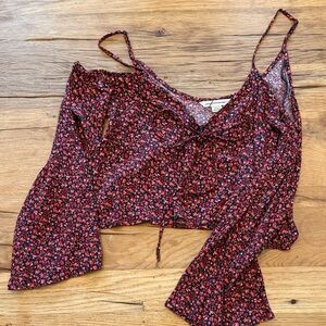 American Eagle Outfitters Floral Patterned Top